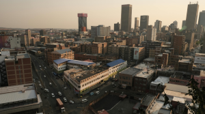 Read more about the article Miasto, które ma wodę… ale nie ma jej w kranie. O kryzysie wodnym w Johannesburgu